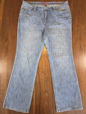 West Side New York & Company Bootcut Jeans Size 18